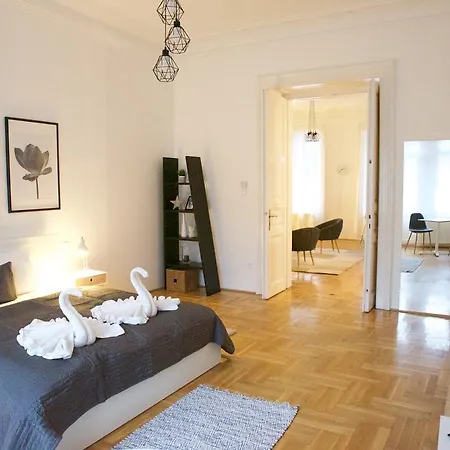 Five Season's Apartman