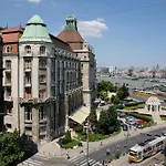Five Season's Apartamento