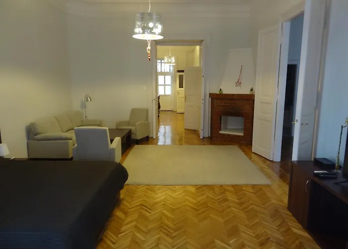 דירה Five Season's