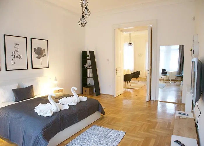 Five Season's דירה