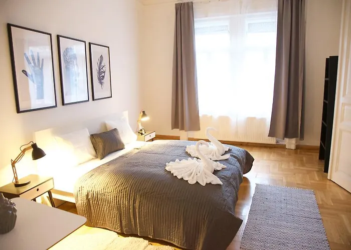 דירה Five Season's