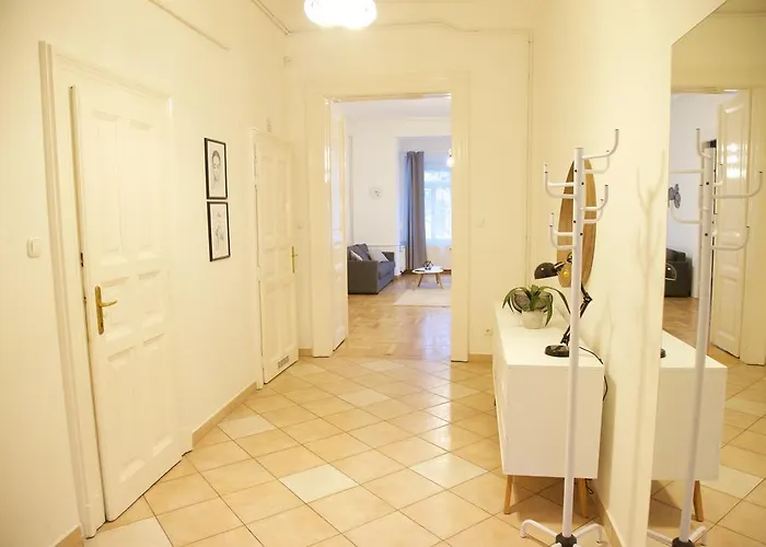 דירה Five Season's