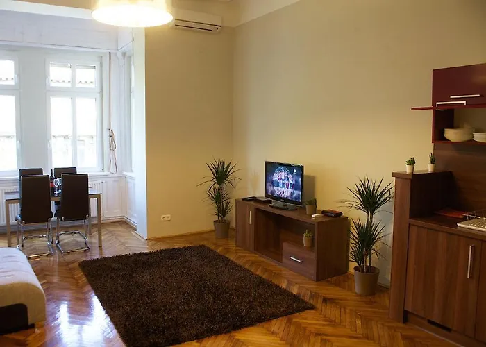 דירה Five Season's