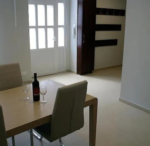 Five Season's בודפשט